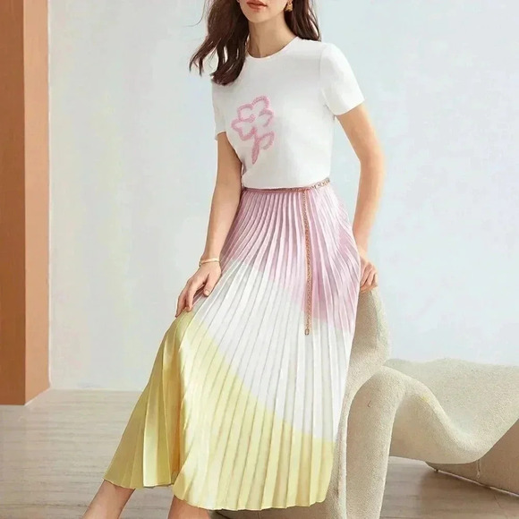 WHITE CASUAL WOMEN'S T-SHIRT WITH FLORAL PATTERN - Picture 3 of 5